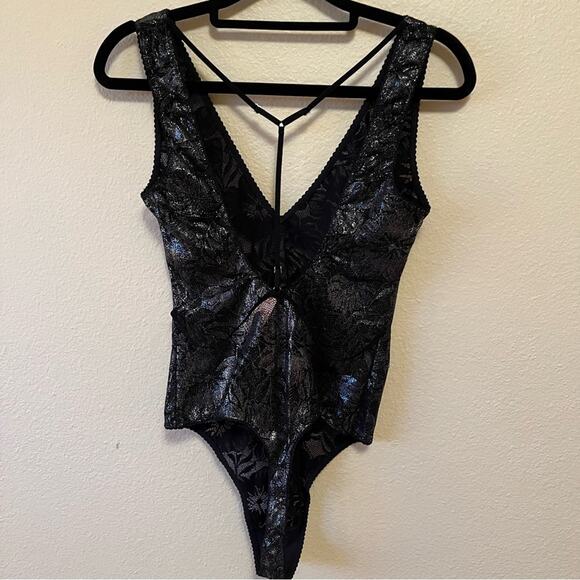 NEW VS metallic lace bodysuit - Picture 3 of 9